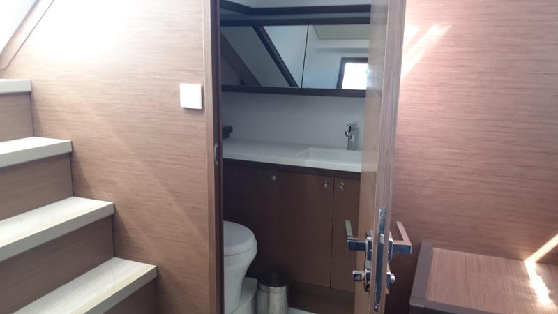 Book yachts online - catamaran - Lagoon 52F - Cala Luna  - rent
