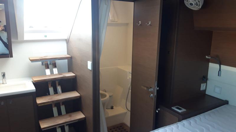 Book yachts online - catamaran - Lagoon 52F - Cala Luna  - rent