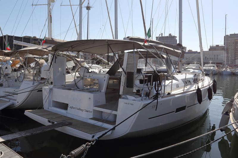 Book yachts online - sailboat - Dufour 520 GL - Cala di Volpe - rent