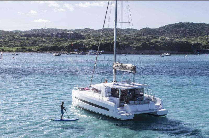 Book yachts online - catamaran - Bali 4.1 Maxi Lounge - Grampis - rent