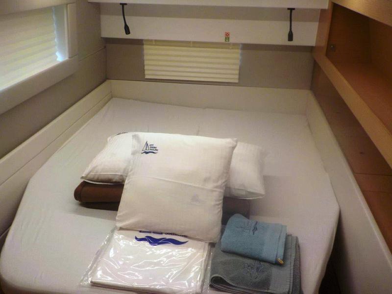 Book yachts online - catamaran - Nautitech 46 Fly - Daria II - rent