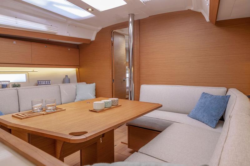 Book yachts online - sailboat - Dufour 390 GL - Cordelia - rent