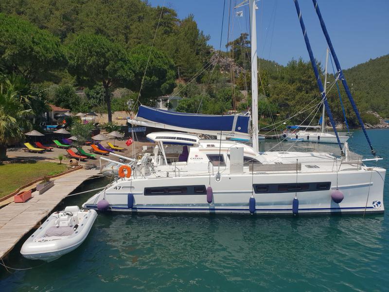 Book yachts online - catamaran - Catana 47 Carbon - Xenia II - rent