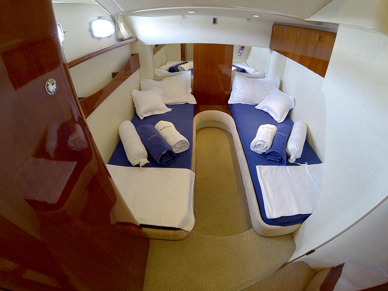 Book yachts online - motorboat - Fairline Targa 52 GT - KATRIN - rent