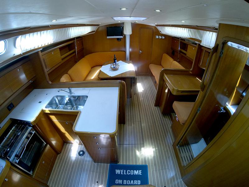 Book yachts online - sailboat - Grand Soleil 45 - Matterhorn - rent