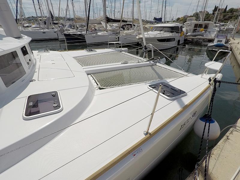 Book yachts online - catamaran - Lagoon 380 - Maya - rent