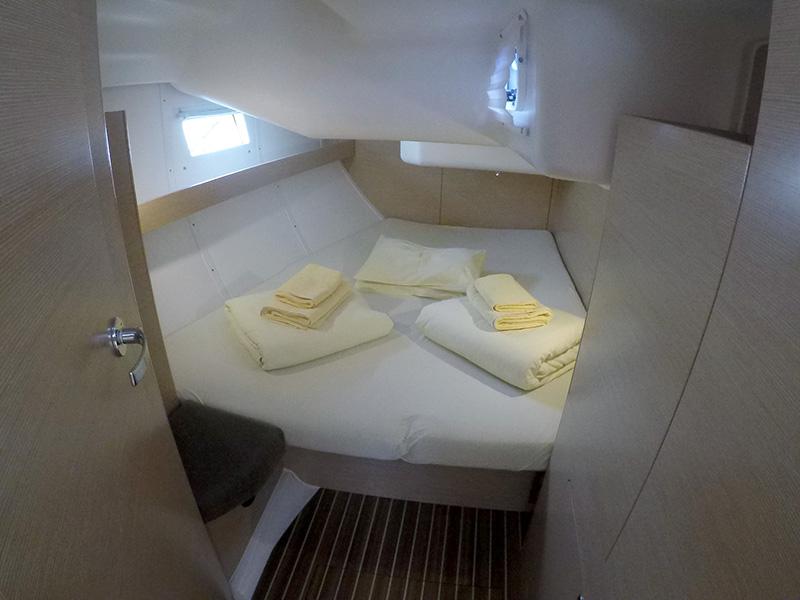 Book yachts online - sailboat - Elan 444 Impression - Marta X - rent