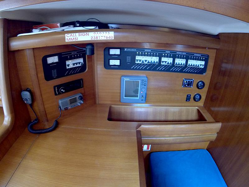 Book yachts online - sailboat - Grand Soleil 46.3 - Anatela - rent