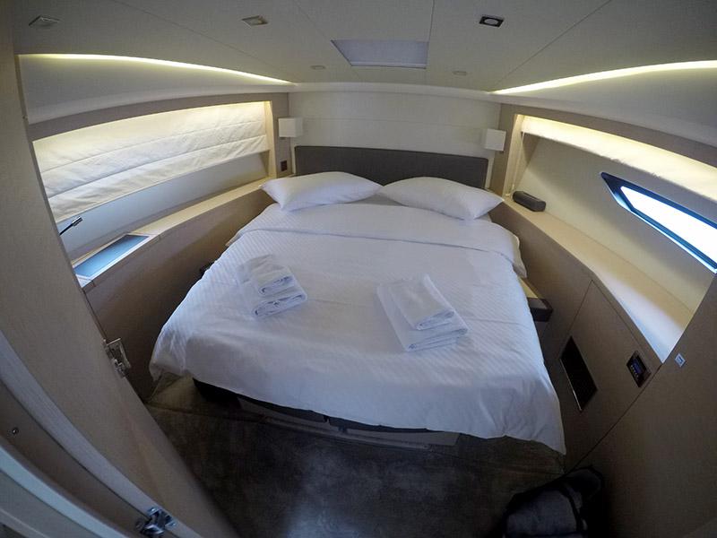 Book yachts online - motorboat - Prestige 500 Fly - Serendipity I - rent