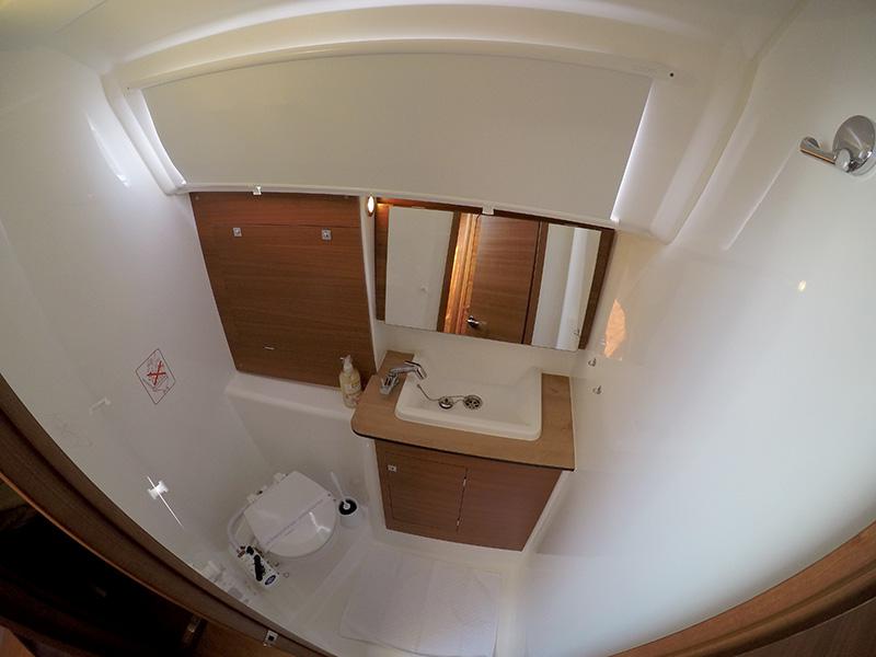 Book yachts online - sailboat - Dufour 382 GL - Major Tom - rent