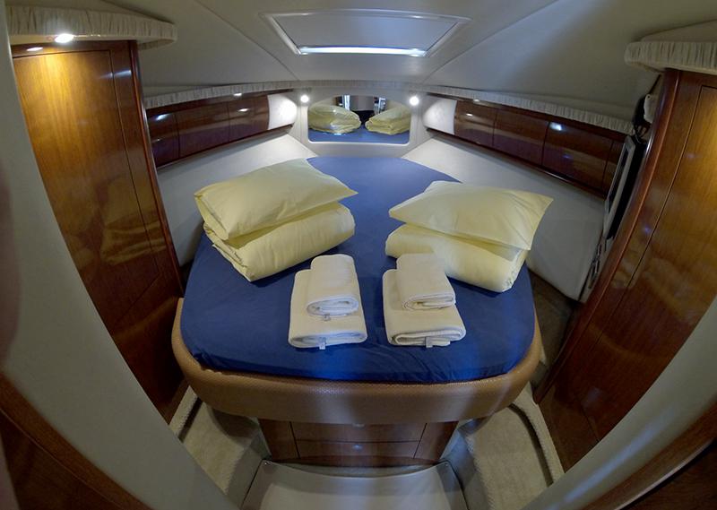 Book yachts online - motorboat - Sea Ray 455 - Gandalf - rent