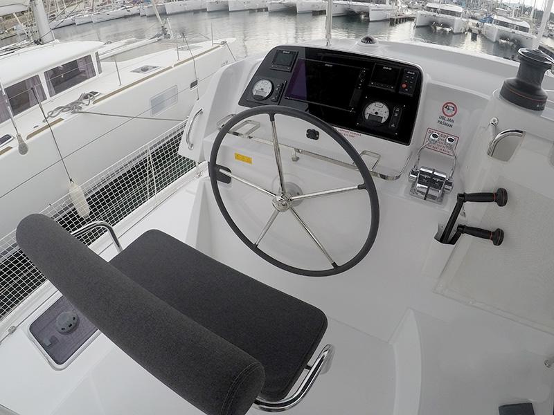 Book yachts online - catamaran - Lagoon 42 - Aymeline - rent