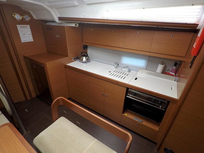 Book yachts online - sailboat - Dufour 430 GL - SWEETEST TAB00 - rent