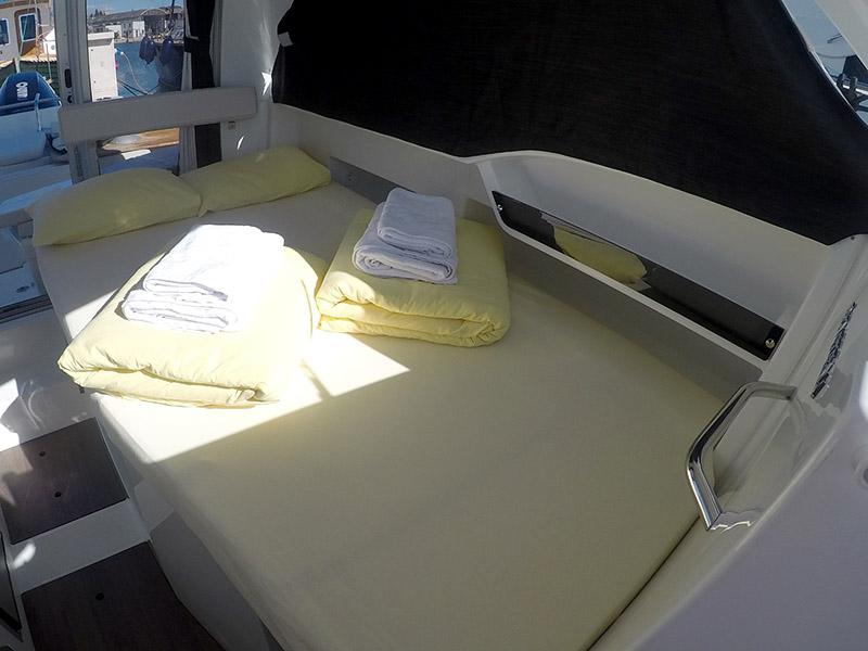 Book yachts online - motorboat - Antares 8 OB - Lovre  - rent