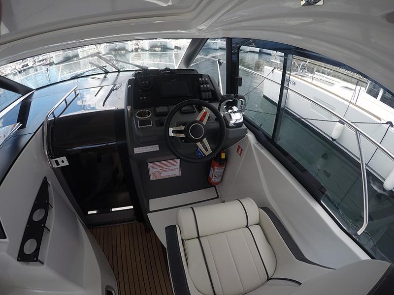 Book yachts online - motorboat - Leader 33 - Il Sogno - rent