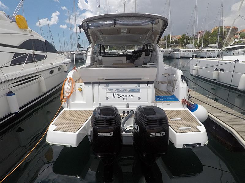 Book yachts online - motorboat - Leader 33 - Il Sogno - rent