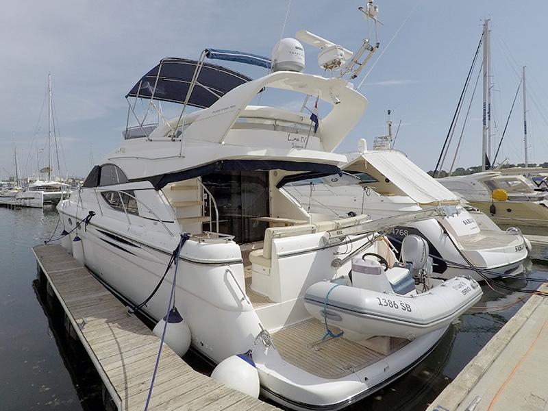 Book yachts online - motorboat - Fairline Phantom 50 - Luna IV - rent