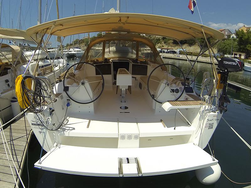 Book yachts online - sailboat - Dufour 382 GL - Sveti Ivan - rent