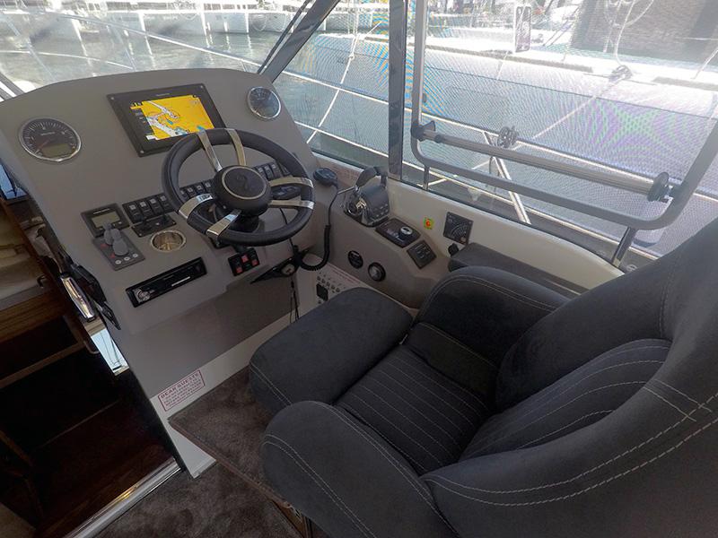 Book yachts online - motorboat - Marex 375 - North star - rent