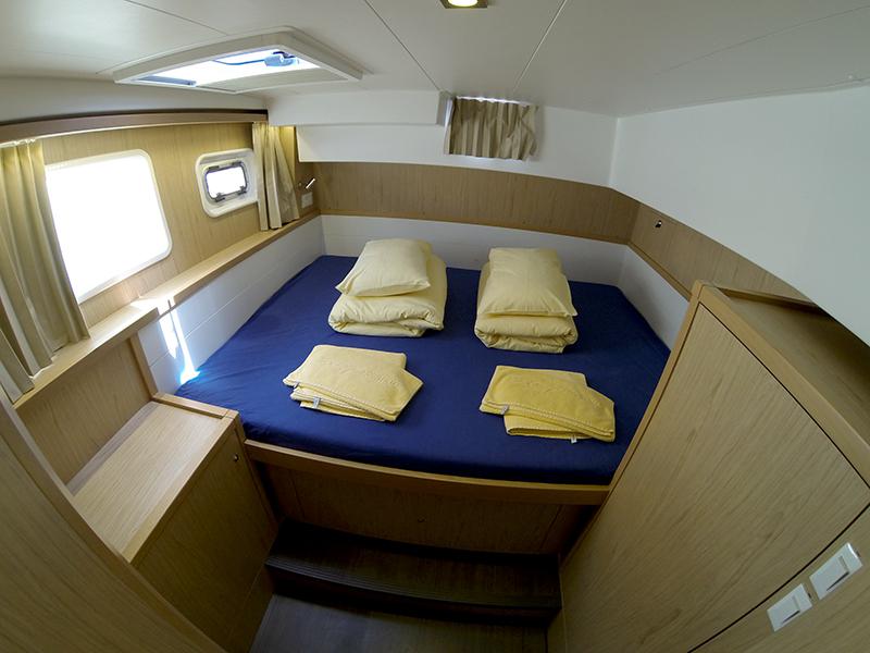 Book yachts online - catamaran - Lagoon 39 2016 - Bob Cat - rent