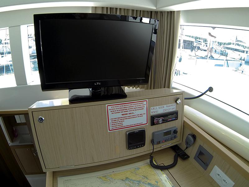 Book yachts online - catamaran - Lagoon 39 2016 - Bob Cat - rent