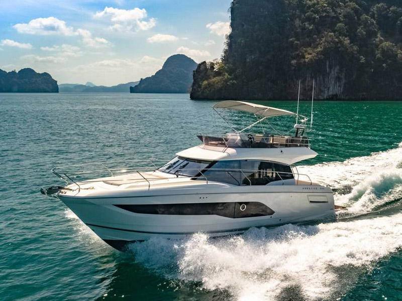Book yachts online - motorboat - Prestige 420 Fly - Brigadoon - rent
