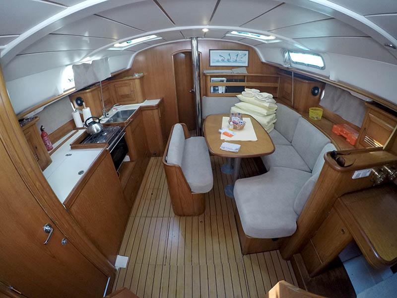 Book yachts online - sailboat - Oceanis Clipper 411 - Artemis - rent
