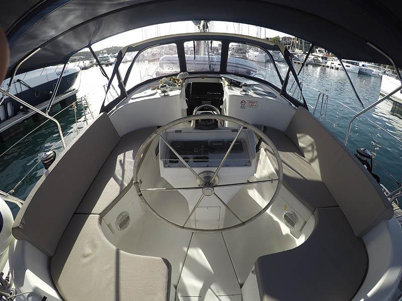 Book yachts online - sailboat - Oceanis Clipper 411 - Artemis - rent