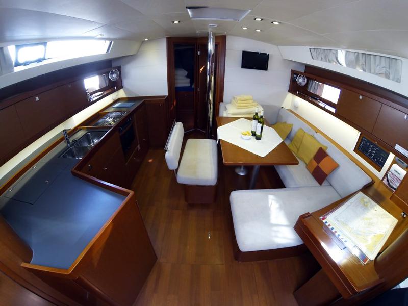 Book yachts online - sailboat - Oceanis 45 - Neška II  - rent