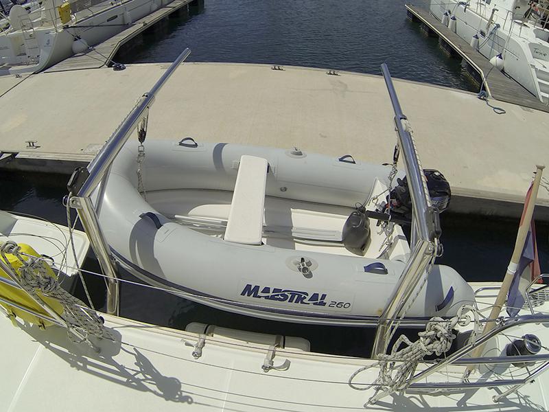 Book yachts online - catamaran - Lagoon 400 - Stray cat - rent