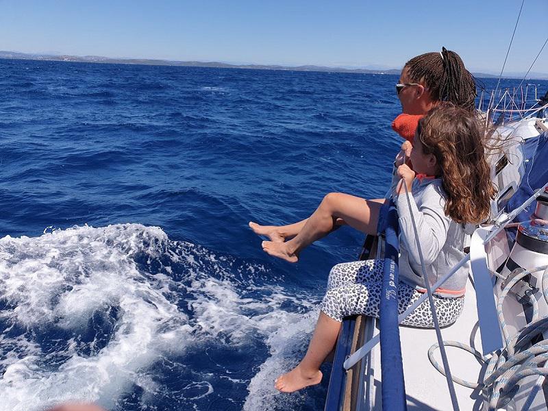 Book yachts online - sailboat - Grand Soleil 40 R - Stribor - rent