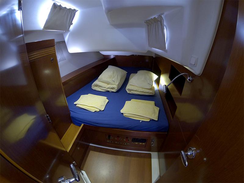 Book yachts online - sailboat - Oceanis 50 - Pika II - rent
