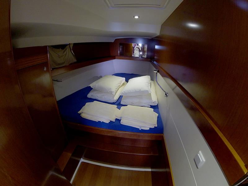Book yachts online - sailboat - Oceanis 50 - Pika II - rent