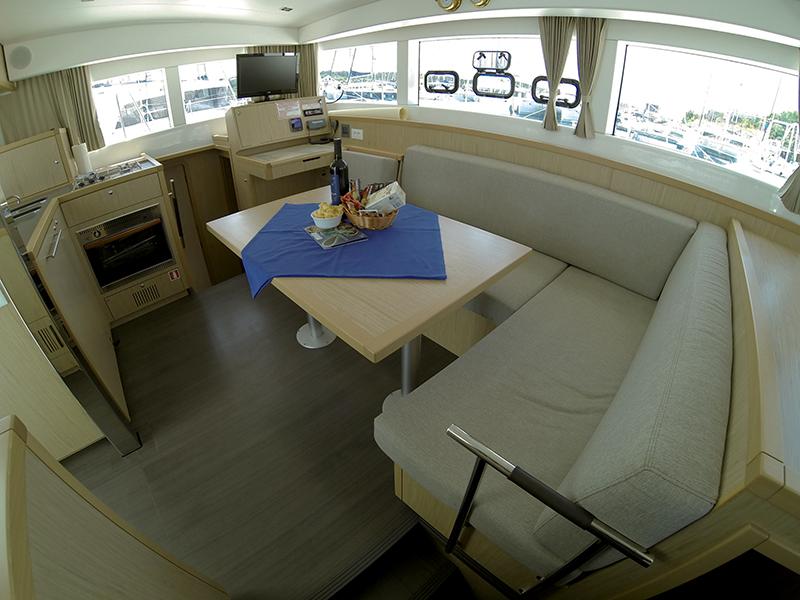 Book yachts online - catamaran - Lagoon 39 - My cat - rent
