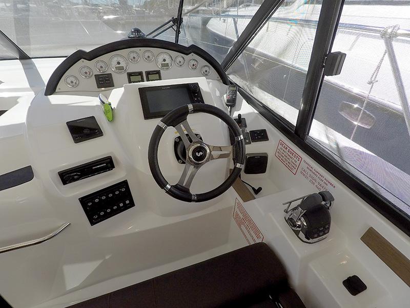 Book yachts online - motorboat - Beneteau Antares 36 - Capricorn - rent