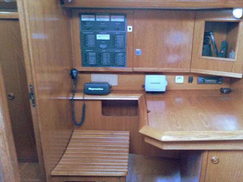 Book yachts online - sailboat - Sun Odyssey 42.2 - Frixos - rent