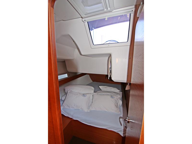 Book yachts online - sailboat - DUFOUR 460 Grand Large BT - LOLA - rent