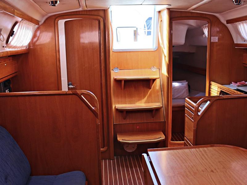 Book yachts online - sailboat - BAVARIA 33 C - FRANA - rent