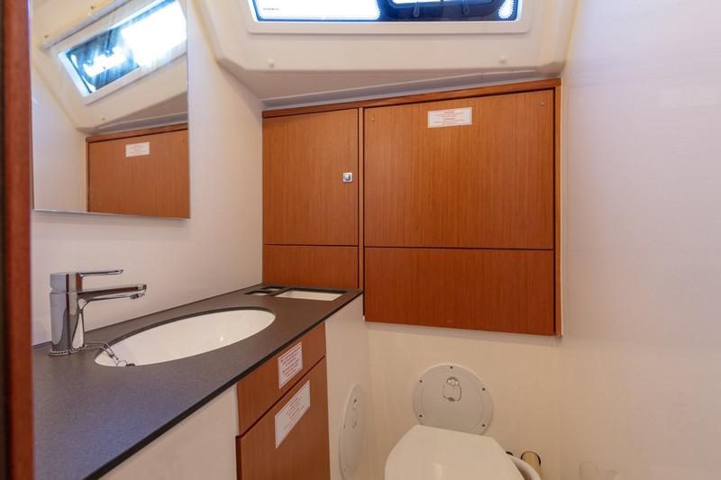 Book yachts online - sailboat - Bavaria Cruiser 46 - SOLARIĆ - rent