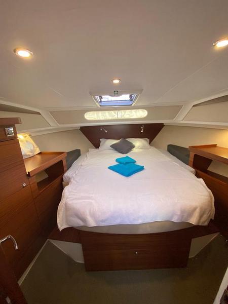 Book yachts online - motorboat - Nimbus 365 Coupé - FOURLUX - rent