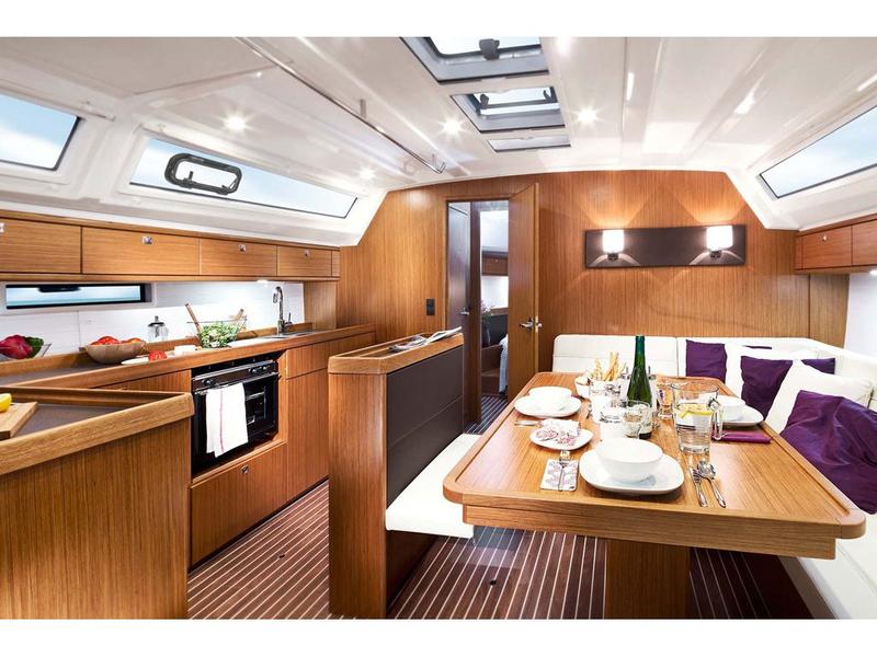Book yachts online - sailboat - Bavaria Cruiser 46 - Jameson - rent