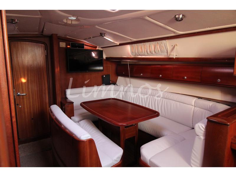 Book yachts online - sailboat - Bavaria 38 Cruiser - Limnos - rent