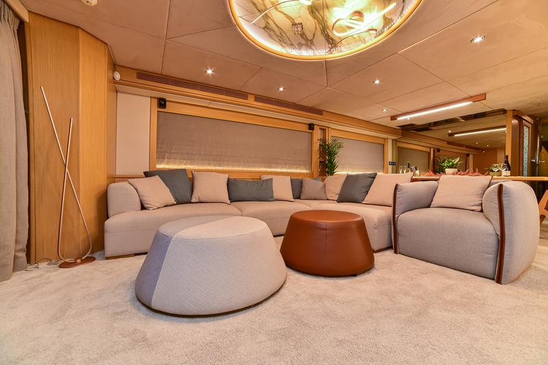 Book yachts online - motorboat - Royal Denship 85 - Stela 117 - rent