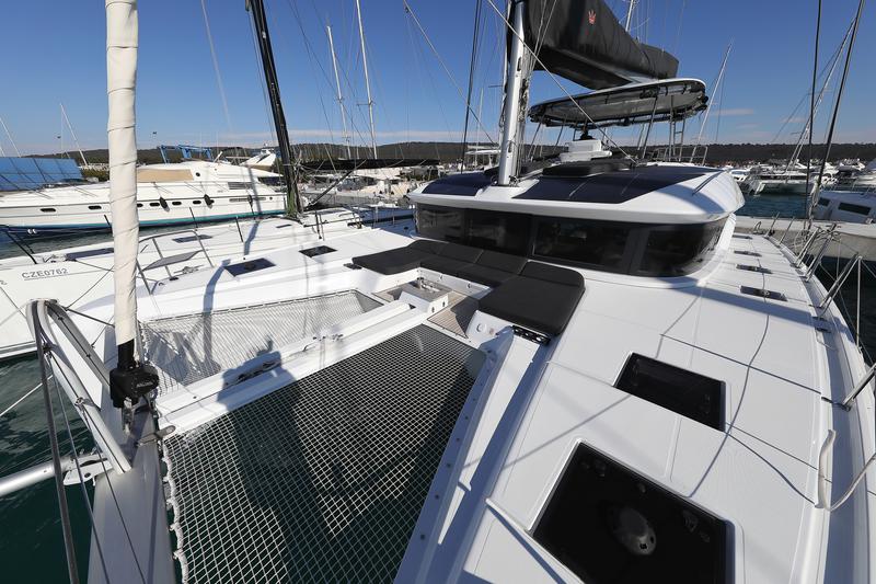 Book yachts online - catamaran - Lagoon 51 - owner version - SERENDIPITY - rent