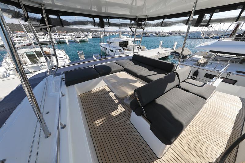 Book yachts online - catamaran - Lagoon 51 - owner version - SERENDIPITY - rent
