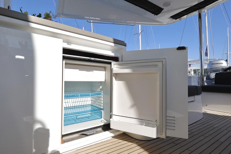 Book yachts online - catamaran - Lagoon 51 - owner version - SERENDIPITY - rent