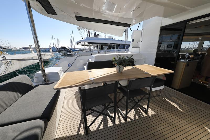 Book yachts online - catamaran - Lagoon 51 - owner version - SERENDIPITY - rent