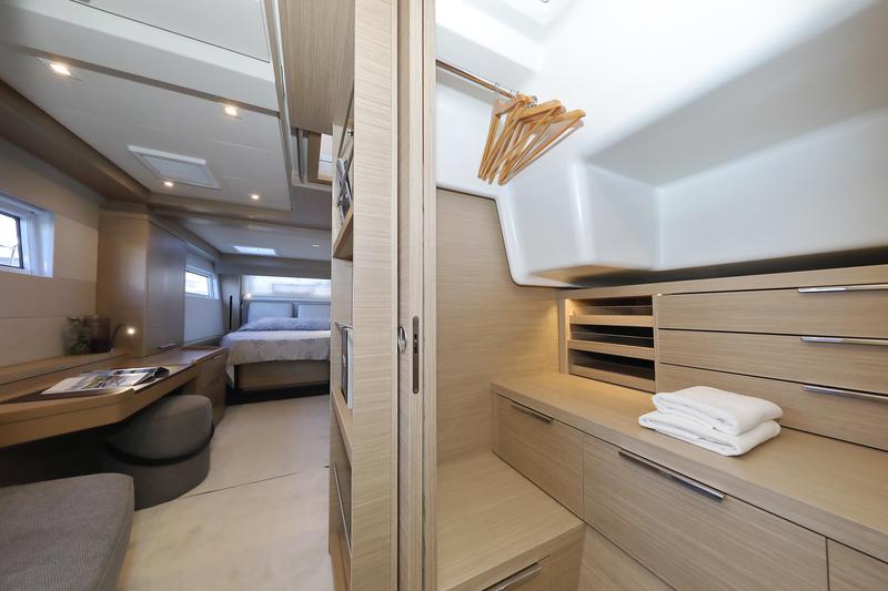 Book yachts online - catamaran - Lagoon 51 - owner version - SERENDIPITY - rent