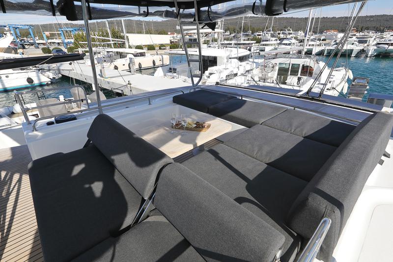 Book yachts online - catamaran - Lagoon 51 - owner version - SERENDIPITY - rent
