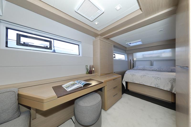 Book yachts online - catamaran - Lagoon 51 - owner version - SERENDIPITY - rent